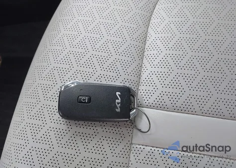 2023 Kia Sorento X-Line S z USA, uszkodzony, nr VIN 5XYRLDLC9PG195970